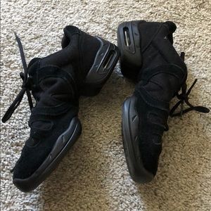 Sansha Skazz dance sneakers